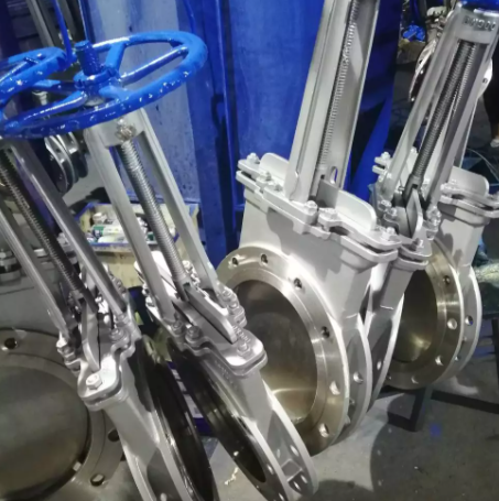 刀闸阀密封技术解析：从泄漏原理到密封结构的创新升级